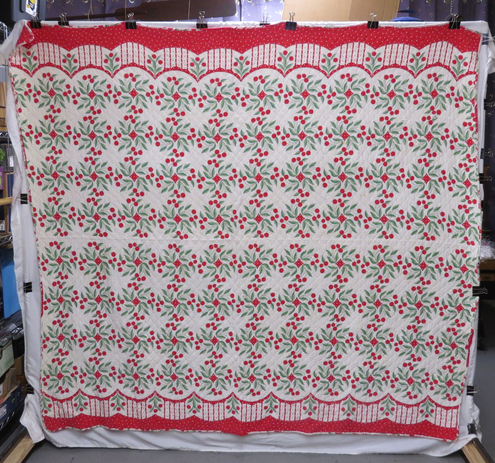 Antique Early Machine Stitch Holly Berry Pinwheel Quilt (1 of 10)