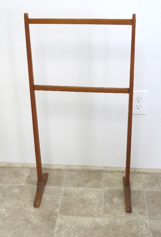 A 19th C. Shaker Linen or Washcloth Rack (1 of 7)