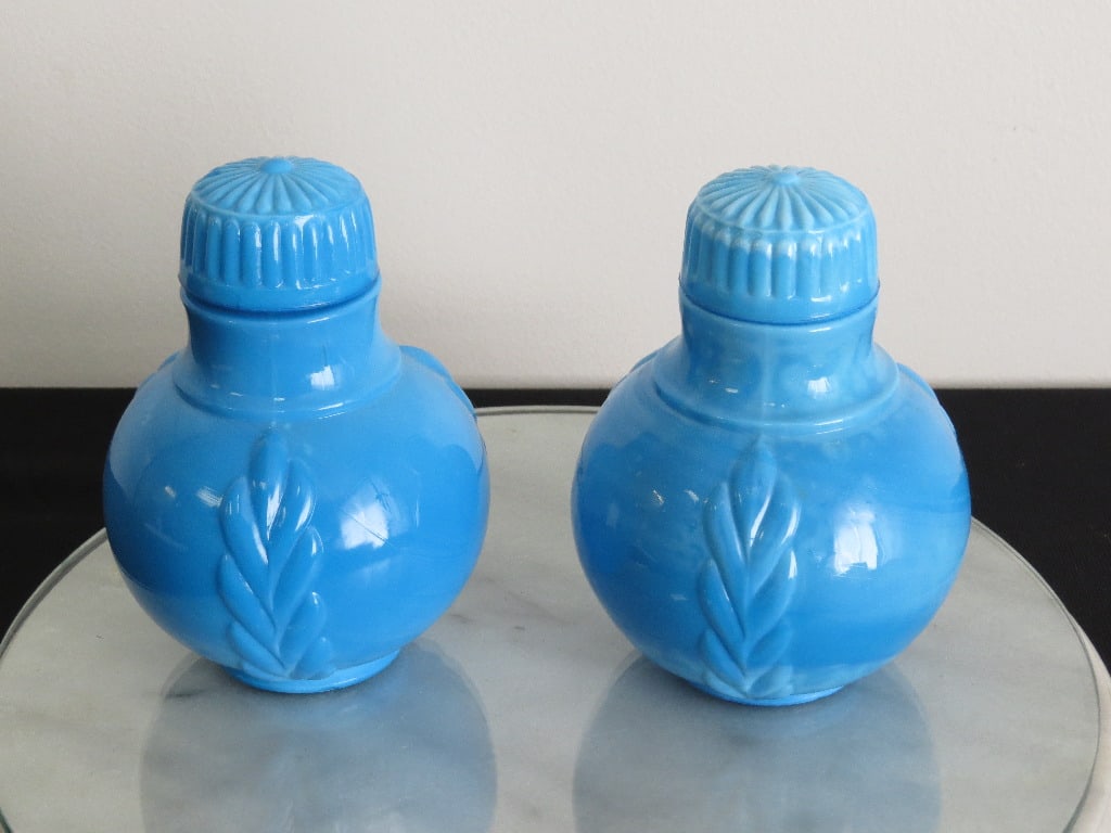 A Pair of Atterbury Glass Co. Blue Slag Glass Powder / Cosmetic Jars 1886 Patent: Here are two Atterbury Glass Co. blue slag lidded powder or cosmetic jars, with 1886 patent dates. Both are in good shape, minor grinding chips on rim surface which is a common result of the finishing