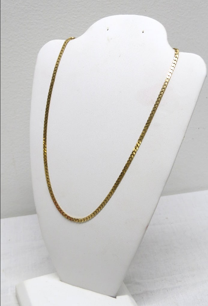 14K Mexican Herringbone 17" Chain: Estate 14k herringbone chain, weight of 10.54g. Marked on clasp.