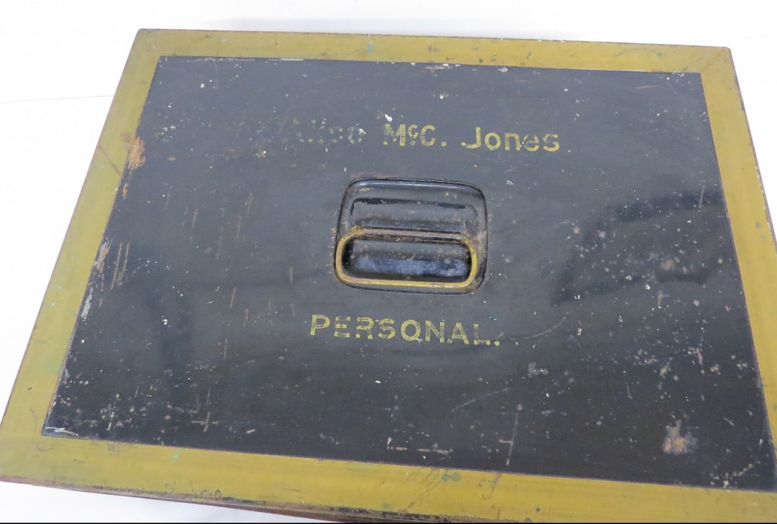 A large sized early 20th C. Document Box - 7