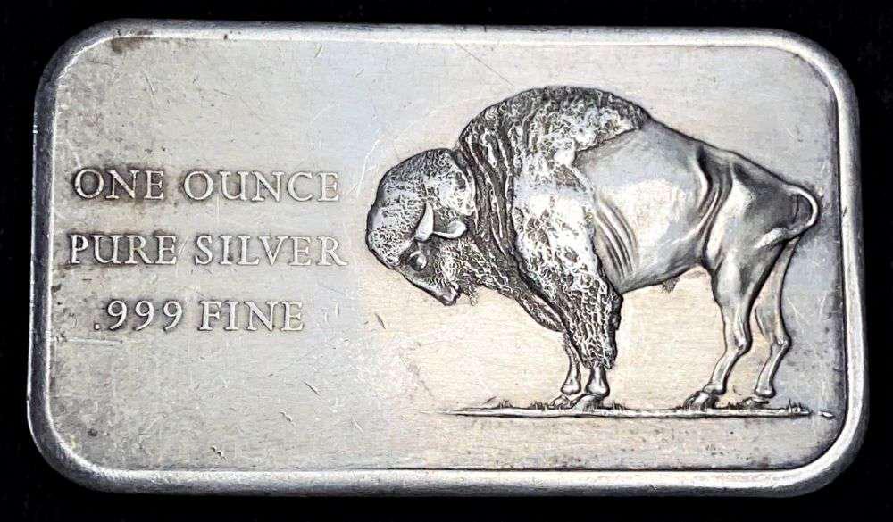 1776-1976 America Bi-Centennial Bison 1 ozt .999 Silver: Winner shall receive the exact bar shown here. (RR)