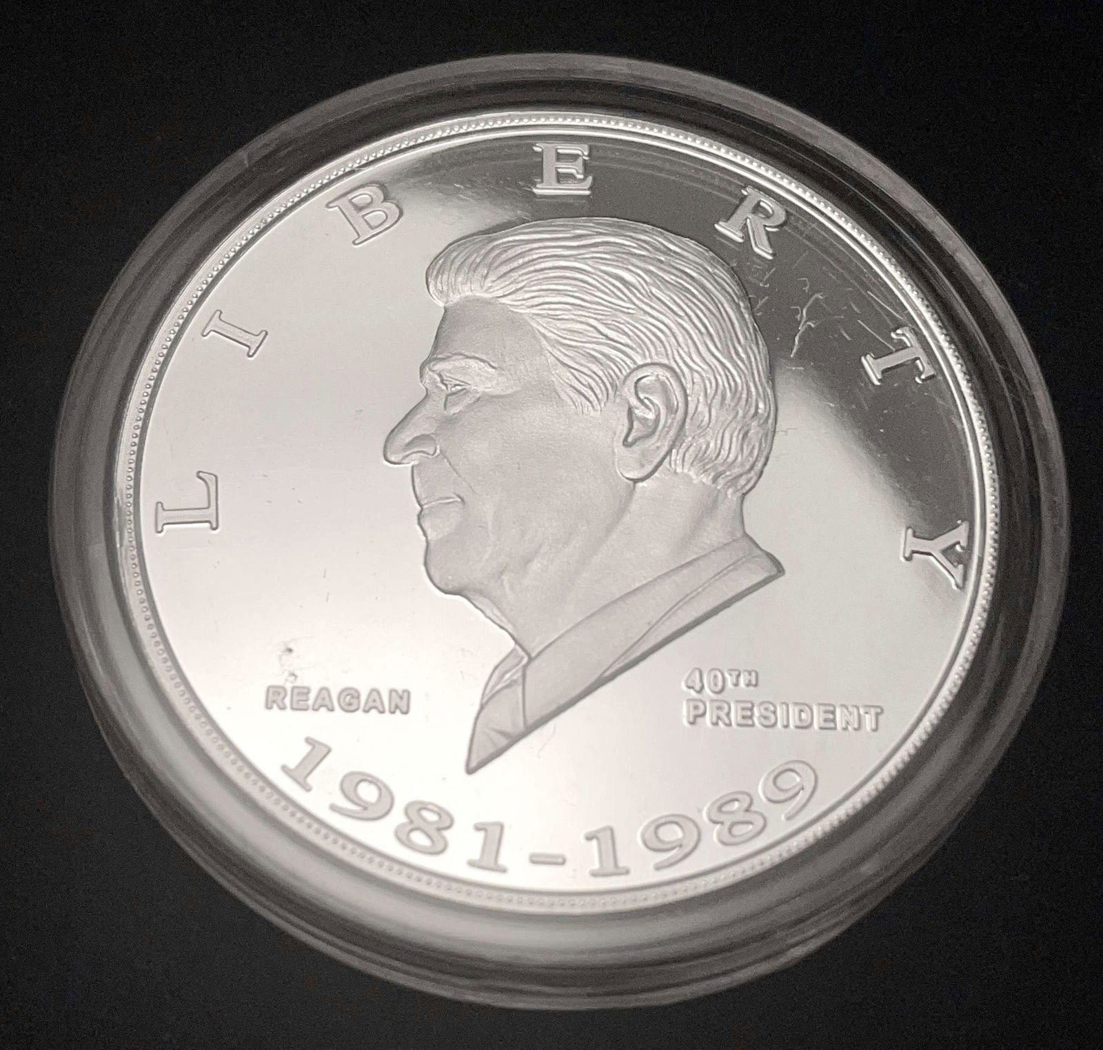 Danbury Ronald Reagan Proof 1 ozt .999 Silver (1 of 4)