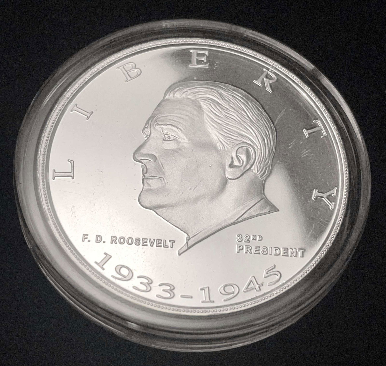 Danbury Franklin D. Roosevelt Proof 1 ozt .999 Silver (1 of 4)