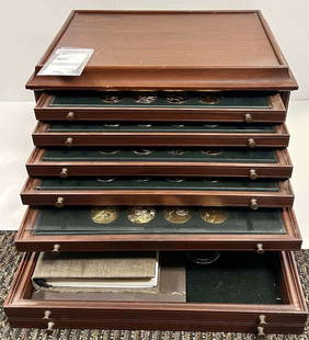 Rare Opportunity! Franklin Mint (100) Greatest Masters Approximately 200 ozt Silver: Winner shall receive all (100) of the "100 Greatest Masters." These are electroplated in 24k gold. Buyer pays $60 for domestic shipping. Local pickup will be free. The weight of the coins and the box