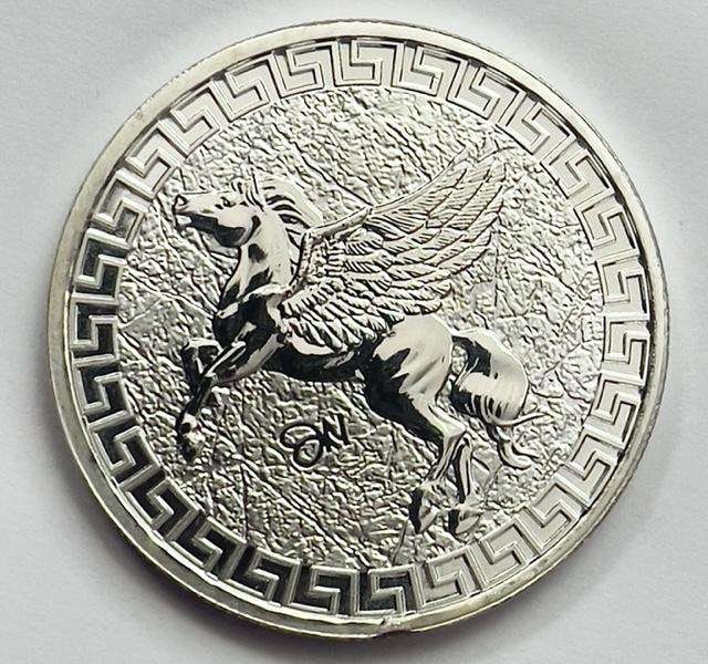 2022 St. Helena Pegasus 1 ozt .999 Silver Dollar (1 of 2)