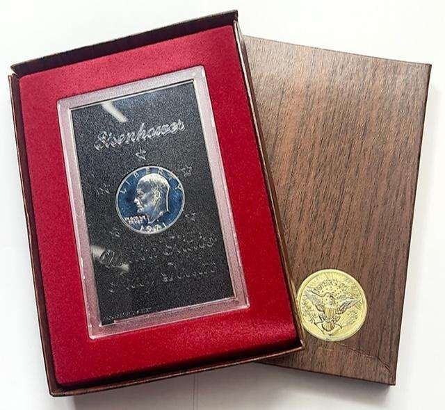 1971 Eisenhower Proof Silver Dollar in Brown Box (1 of 4)
