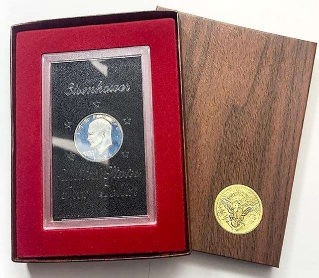 1971 Eisenhower Proof Silver Dollar in Brown Box (1 of 4)
