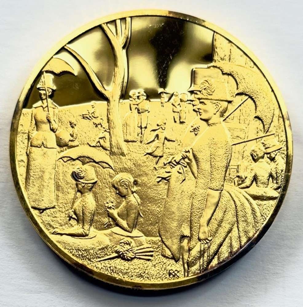 Franklin Mint "Sunday Afternoon Grande Jatte" 24Kt Gold Plated 2.34 ozt .925 Silver: Winner shall receive the exact medal shown here. This medal is from the Franklin Mint's 100 Greatest Masterpieces set. (SJ/B)