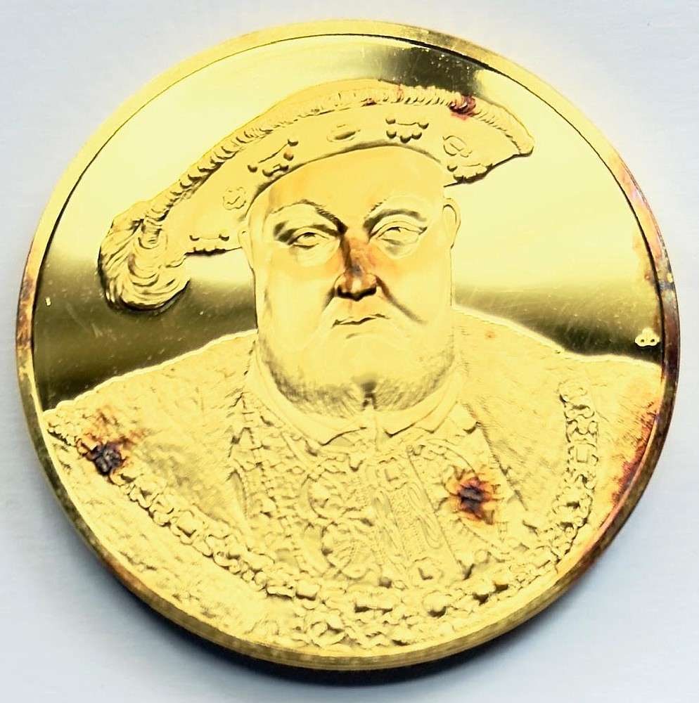 Franklin Mint "Henry VIII" 24Kt Gold Plated 2.33 ozt .925 Silver: Winner shall receive the exact medal shown here. This medal is from the Franklin Mint's 100 Greatest Masterpieces set. (SJ/B)