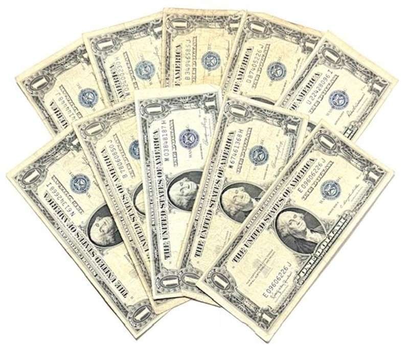 (10) 1935 United States $1 One Dollar Silver Certificate Blue Seal Bank Notes (1 of 7)