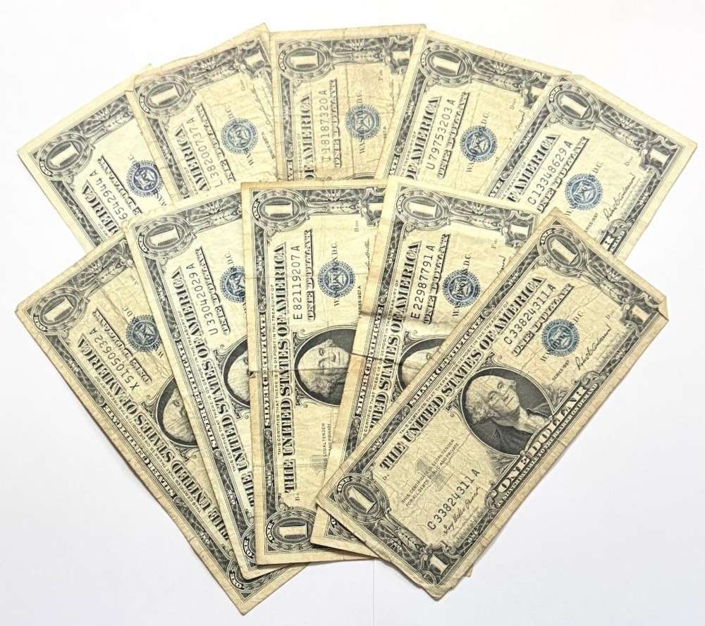 (10) 1957 United States $1 One Dollar Silver Certificate Blue Seal Bank Notes (1 of 7)