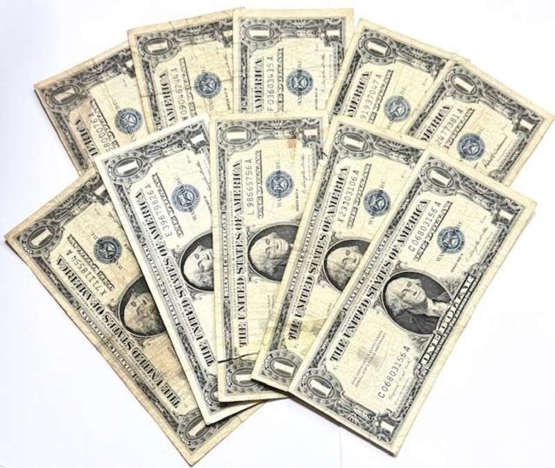 (10) 1957 United States $1 One Dollar Silver Certificate Blue Seal Bank Notes (1 of 7)
