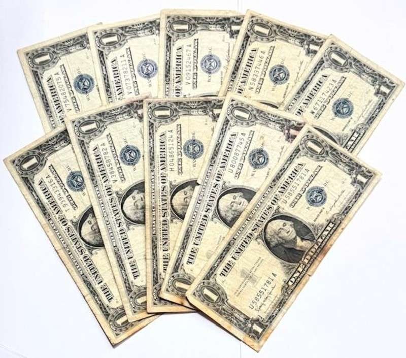 (10) 1957 United States $1 One Dollar Silver Certificate Blue Seal Bank Notes (1 of 7)