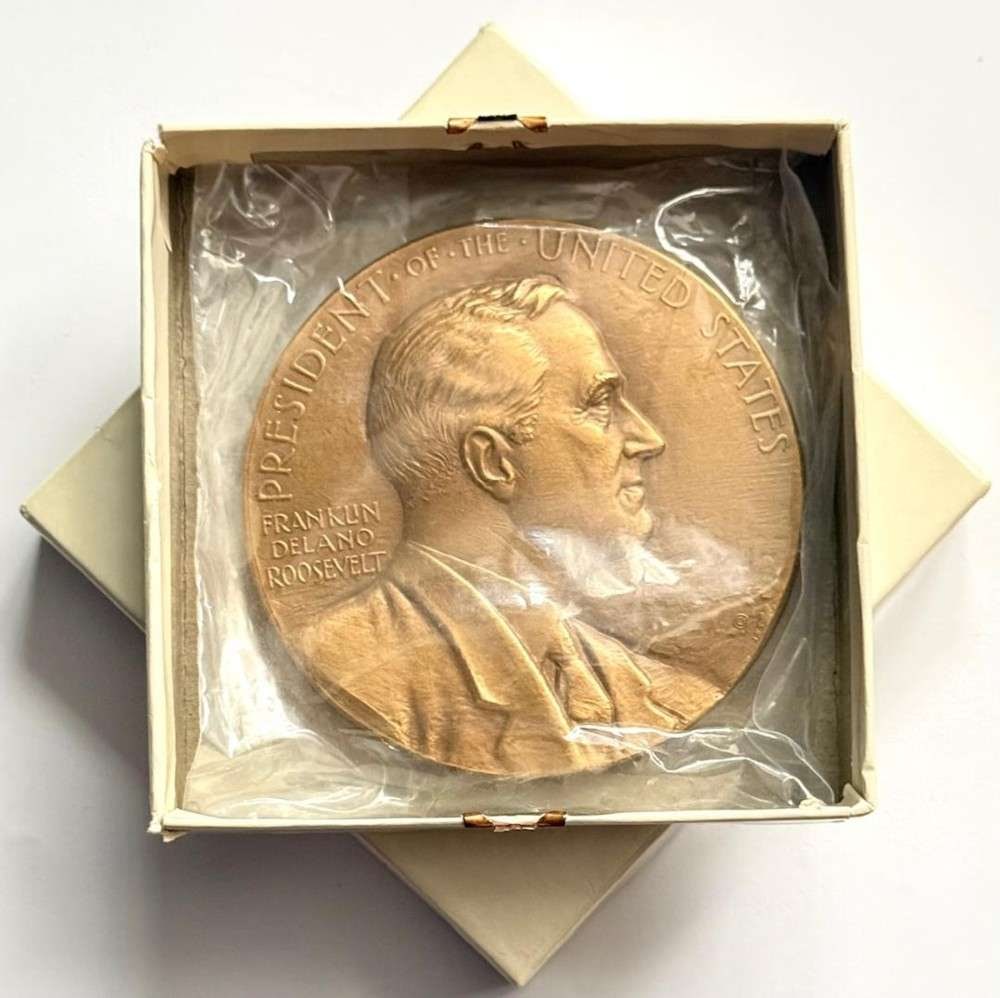 Franklin D. Roosevelt Memorial Presidential Commemorative Bronze Medal (1 of 5)