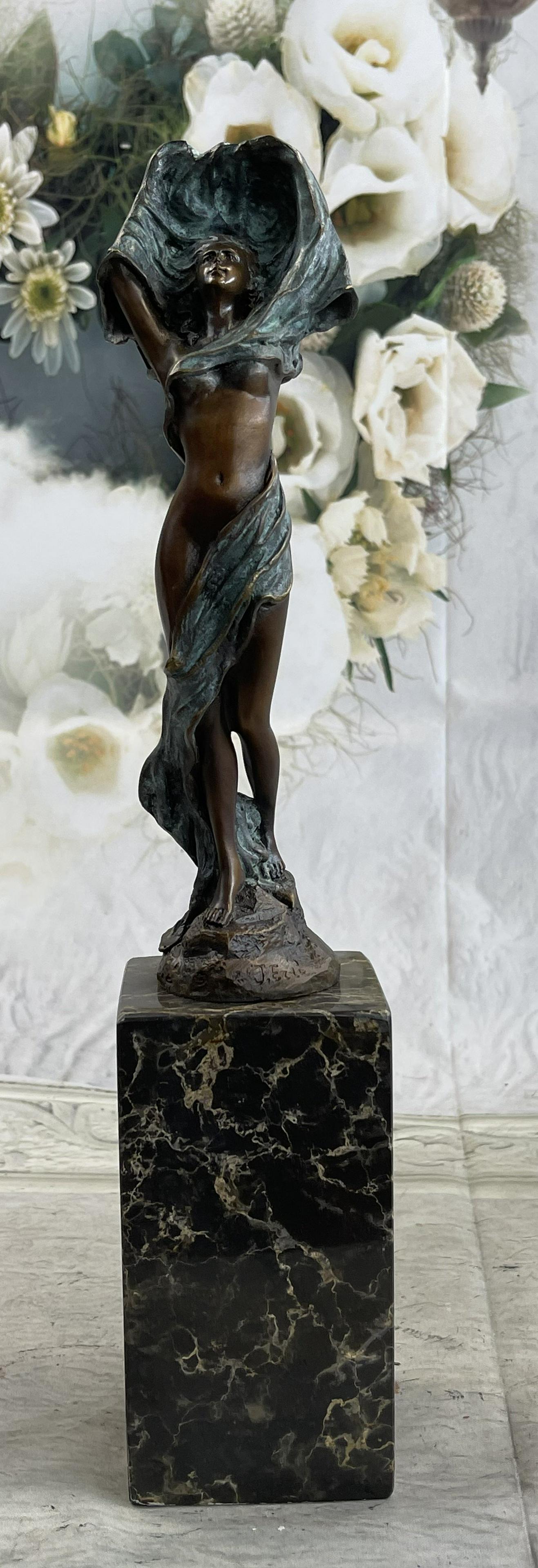 J.erte Nude woman in the Beach Bronze: Total Dimensions: Height 14'' x Width 3''Approximate Weight: 9 LBSOriginal Reproduction: Original