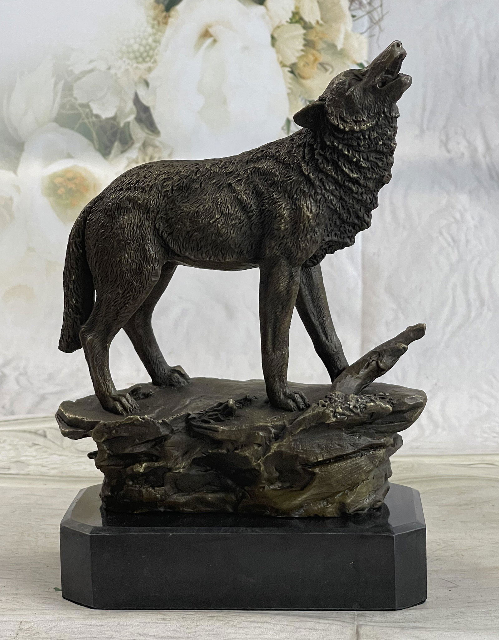 Milo Howling Wolf Bronze Sculpture (1 of 4)