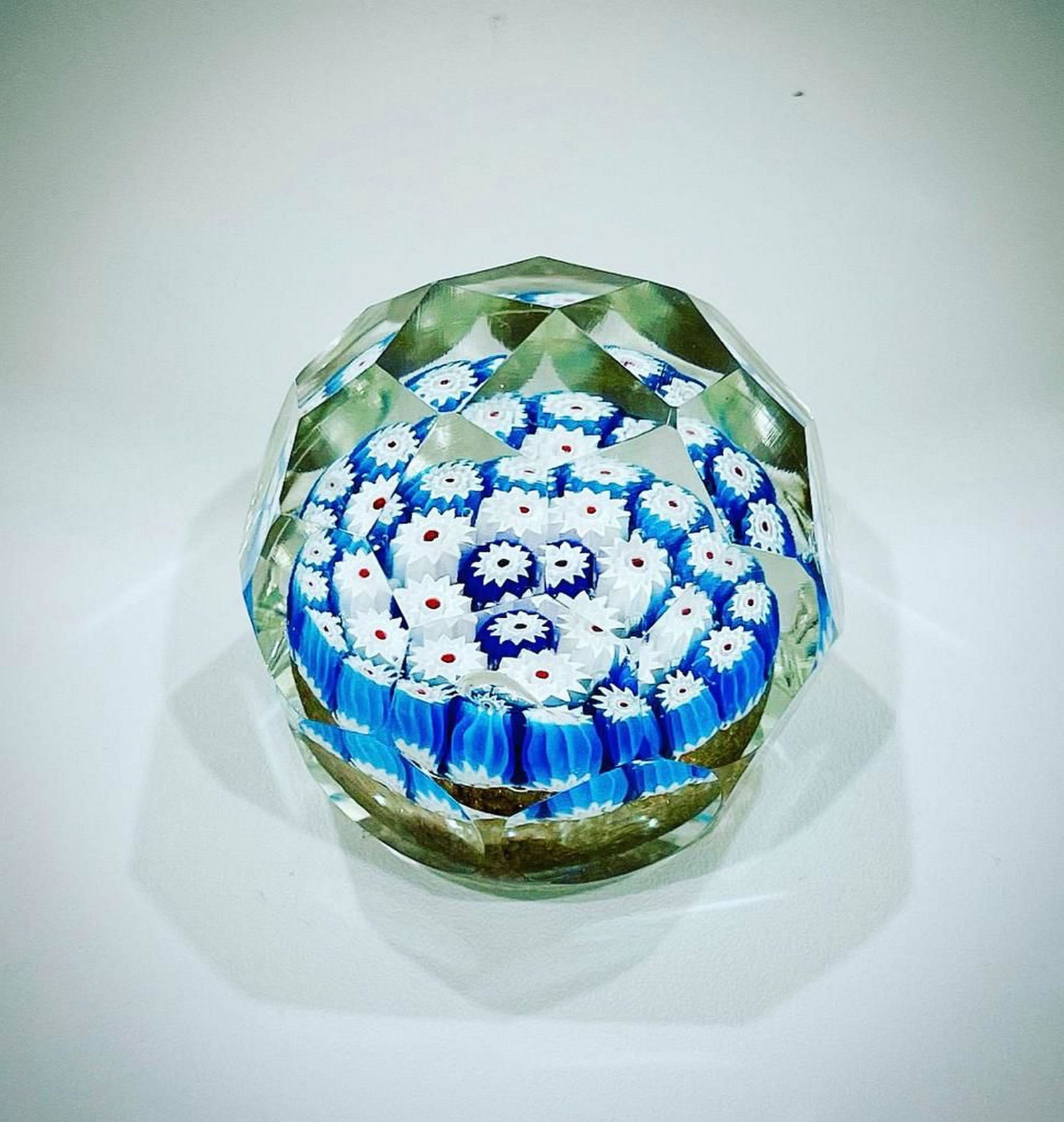 Baccarat glass paperweight (1 of 2)