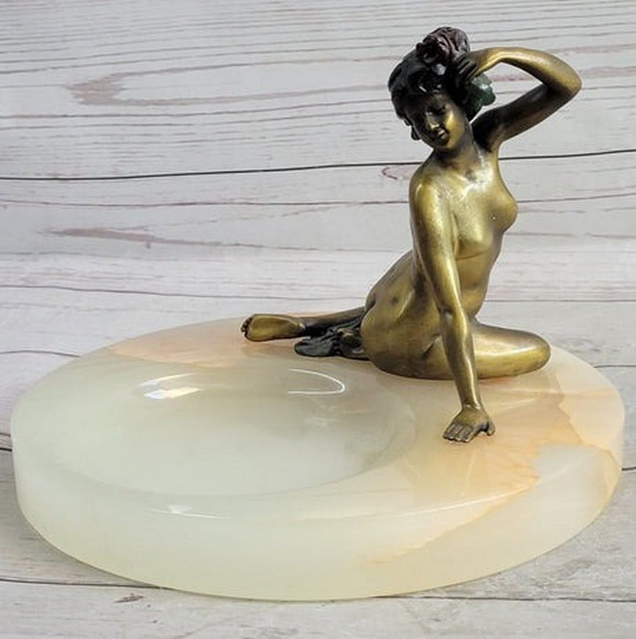 Original Milo Nude Naked Woman Female Bronze Ashtray on Onyx Marble Base: Bronze Dimensions with Marble Base: Height 6" X Width 8"Marble Dimensions: Diameter 8"Height without base:5"Weight:7 LBSOriginal or Reproduction: Origina