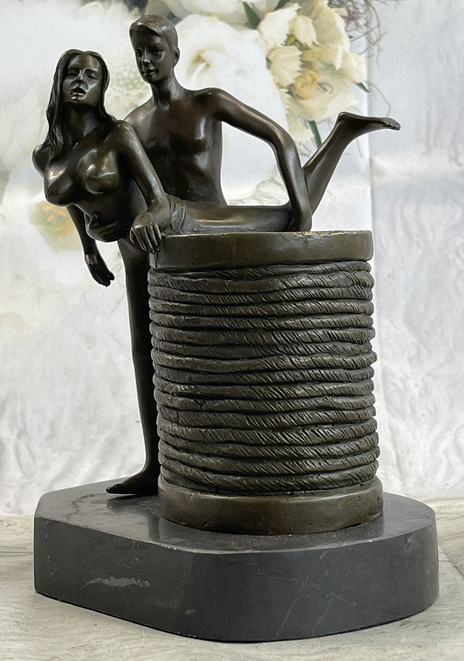 Mavchi Pen Holder Sexual Bronze (1 of 3)