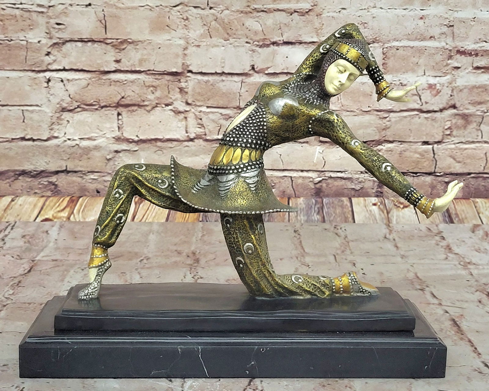 Elegant Kamorna Dancer, Cabaret Style, Signed Art Piece by Chiparus (1 of 4)