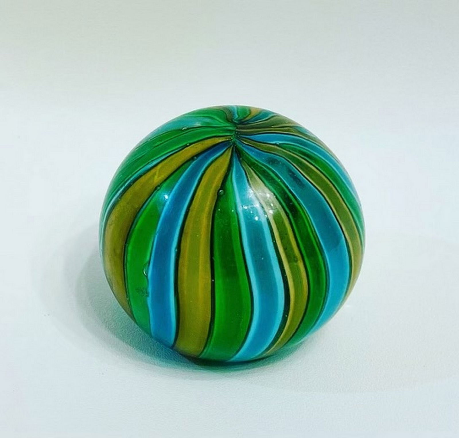 Murano paper weight: 7 cm x 7 cm
