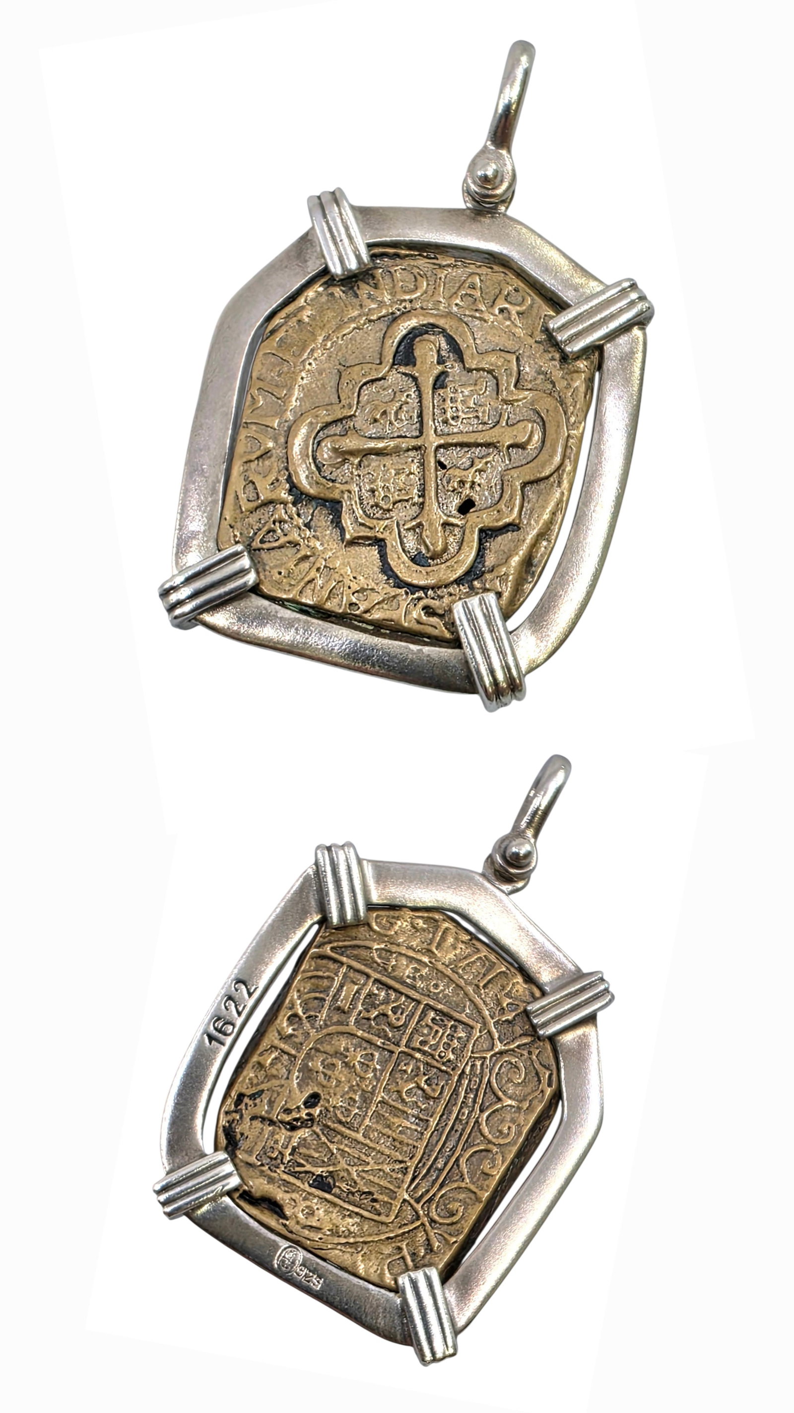 VINTAGE 1622 ATOCHA COIN 8 REALE PENDANT IN COPPER AND SILVER: This treasure design is inspired by the 1622 shipwreck treasure of the "Nuestra Senora De Atocha". the center coin is Re-created using actual Atocha treasure copper recovered from the wreck and thefin