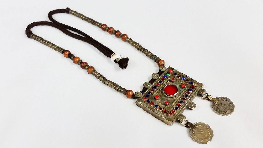 antique tibetan silver prayer box necklace (1 of 2)