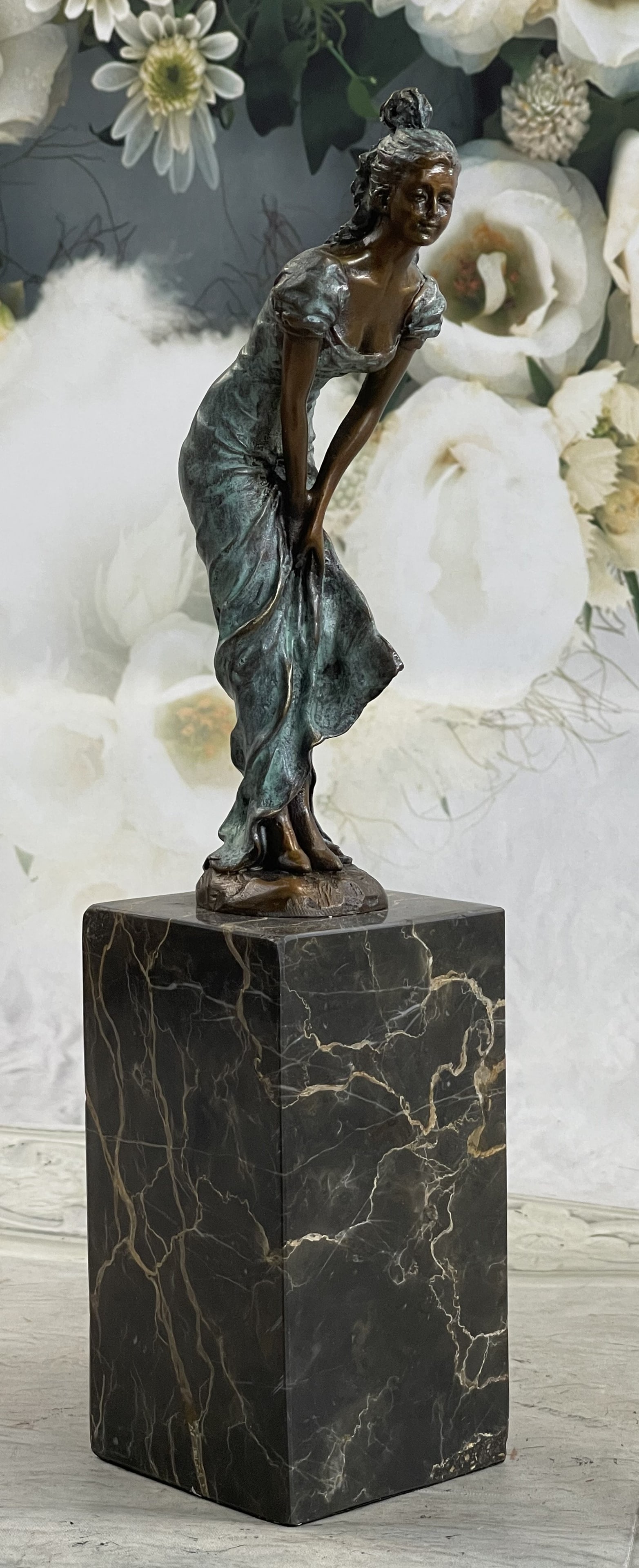 Vintage Elegant Lady Bookend: Total Dimensions: Height 12'' x Width 3''Approximate Weight: 7 LBSOriginal Reproduction: Original