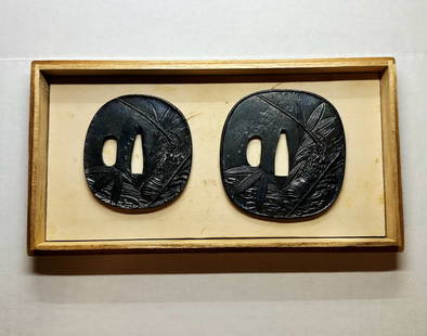 KATANA TSUBA Japanese Original Edo Sword Antique * 2: Japanese Original Edo Antique Art: Size(mm): 66 x 66 x 5 ; 75 x 72 x 4