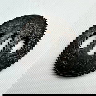 KATANA TSUBA Japanese Original Edo Sword Antique: Japanese Original Edo Antique Art: Size(mm): 68 x 63 x 6