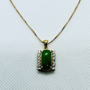 18K Yellow Gold Jadeite Jade and Diamond Pendant Necklace: see images