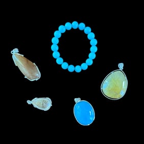 A set of jewelry
