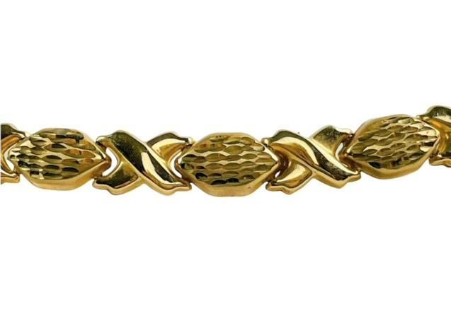 10k Gold Ladies Bracelet 7 Inches: 4.25g tw It is 7 inches long