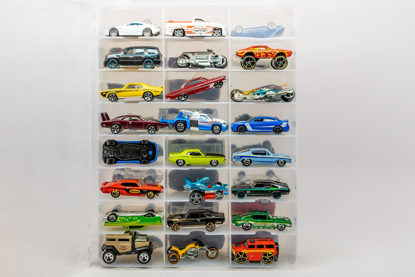 24 Hot Wheels "Mint Shape" Loose--Case NOT Included: 24 Hot Wheels "Mint Shape" Loose--Case NOT Included