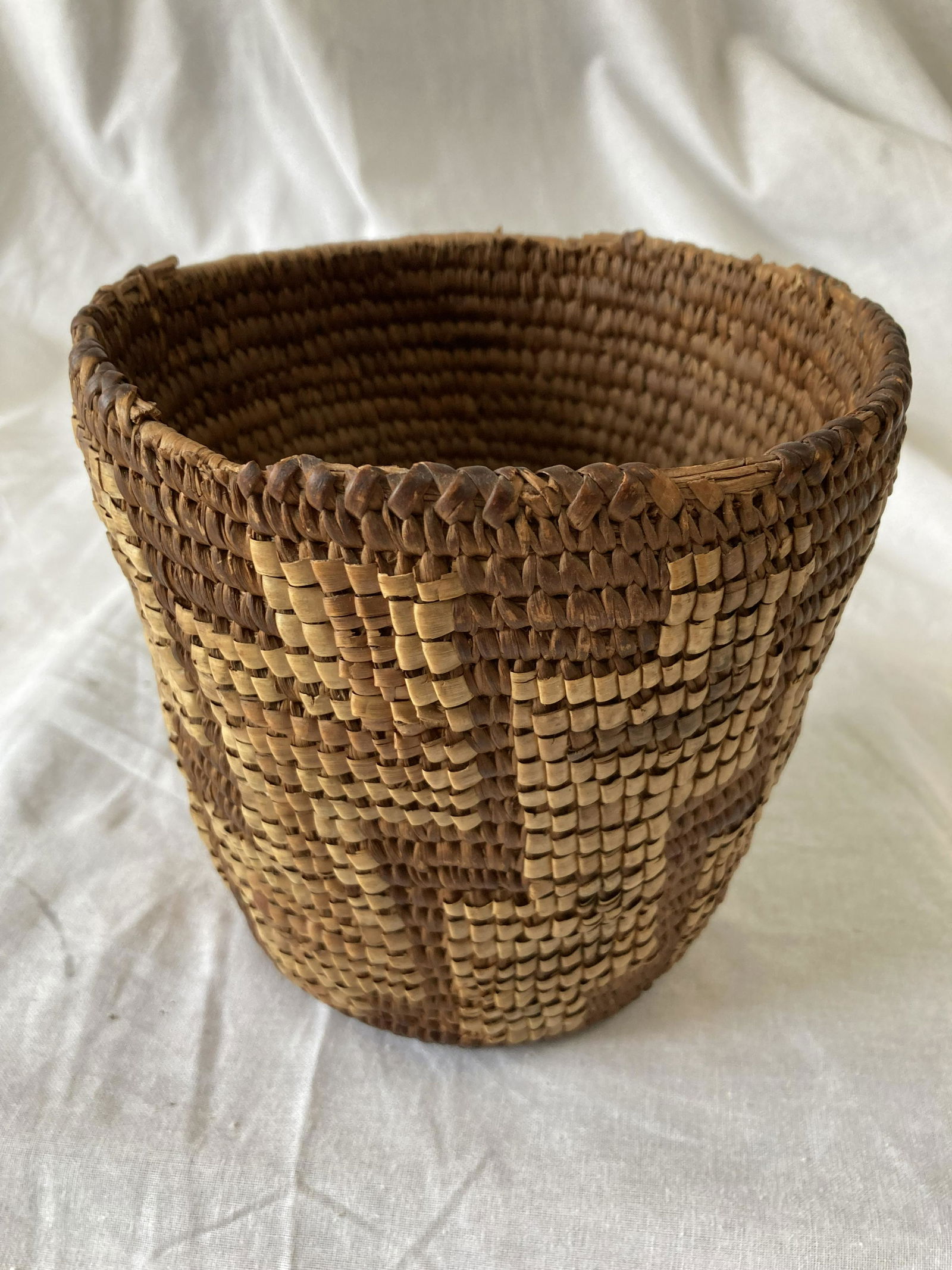 KLICKTAT WOVEN BASKET Imbricated Weave NATIVE AMERICAN Pacific Northwest (1 of 14)