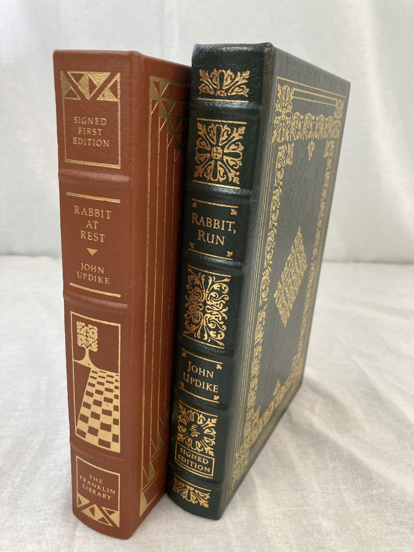 RABBIT AT REST Signed X2 JOHN UPDIKE Rabbit Run EASTON PRESS & Franklin Library (1 of 14)