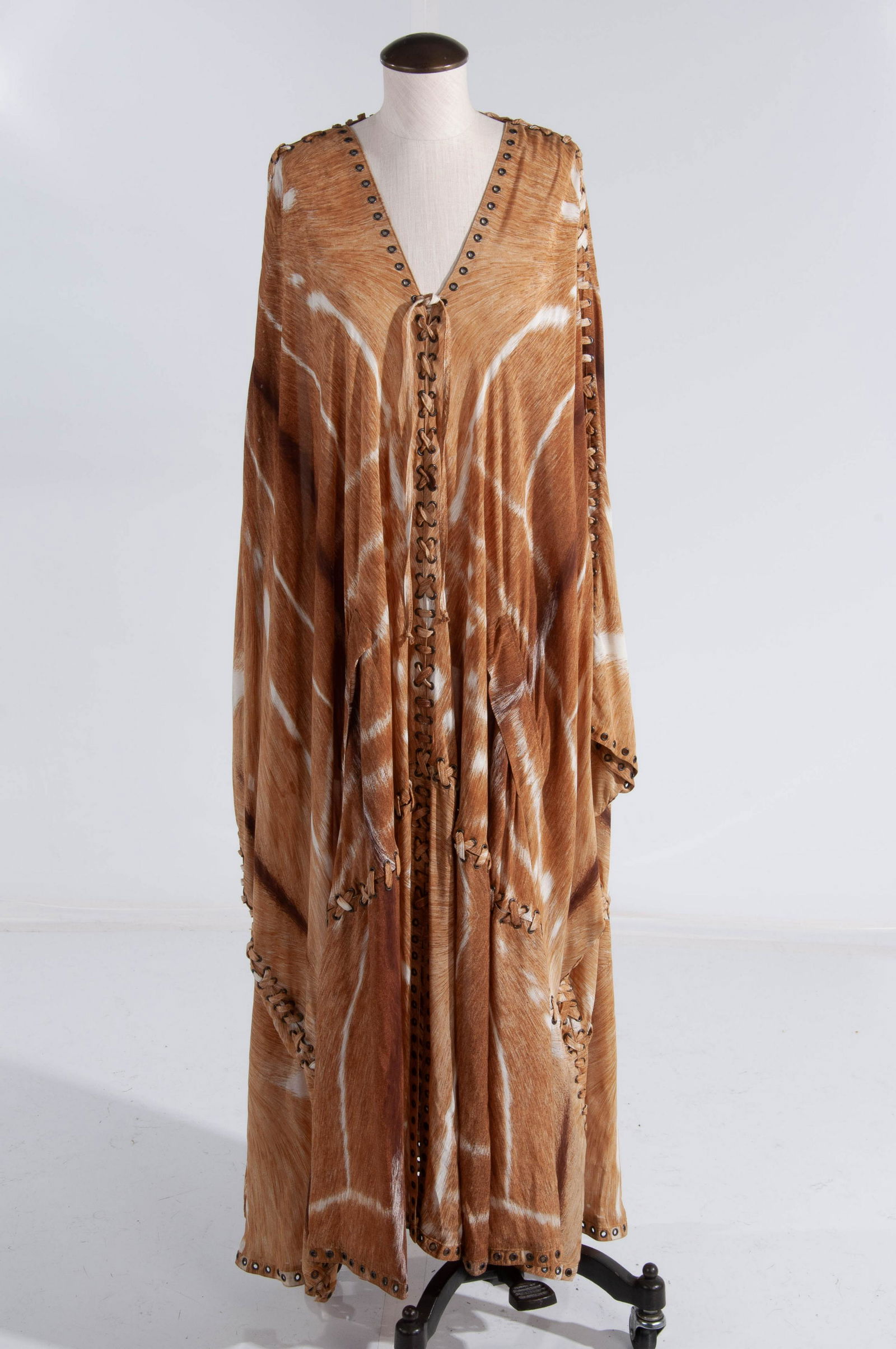 Tom Ford for Yves Saint Laurent Silk Caftan S/S 2002 in the NY Metropolitan Museum of Art (1 of 11)