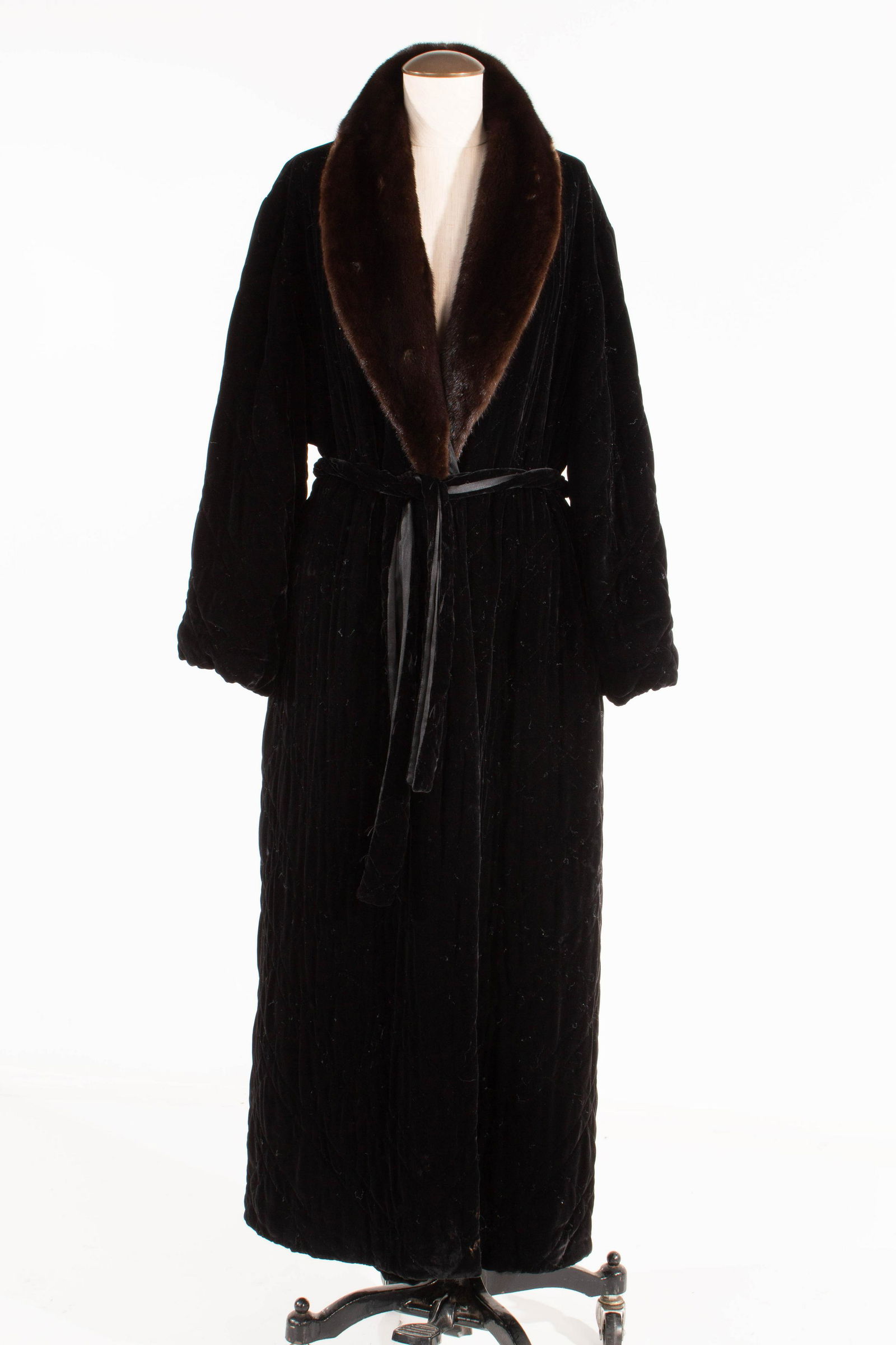 Valentino Intimo Velvet Robe Mink Shawl (1 of 12)