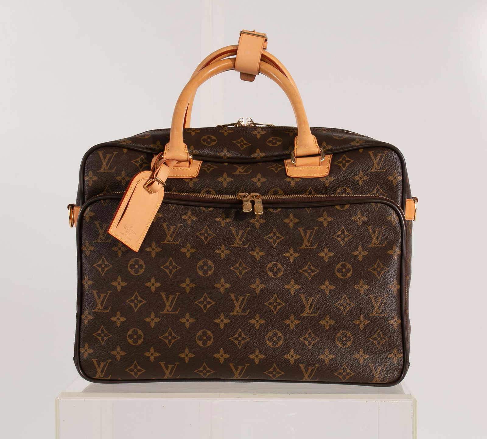 Louis Vuitton ICare Messenger Lap Top Bag (1 of 19)