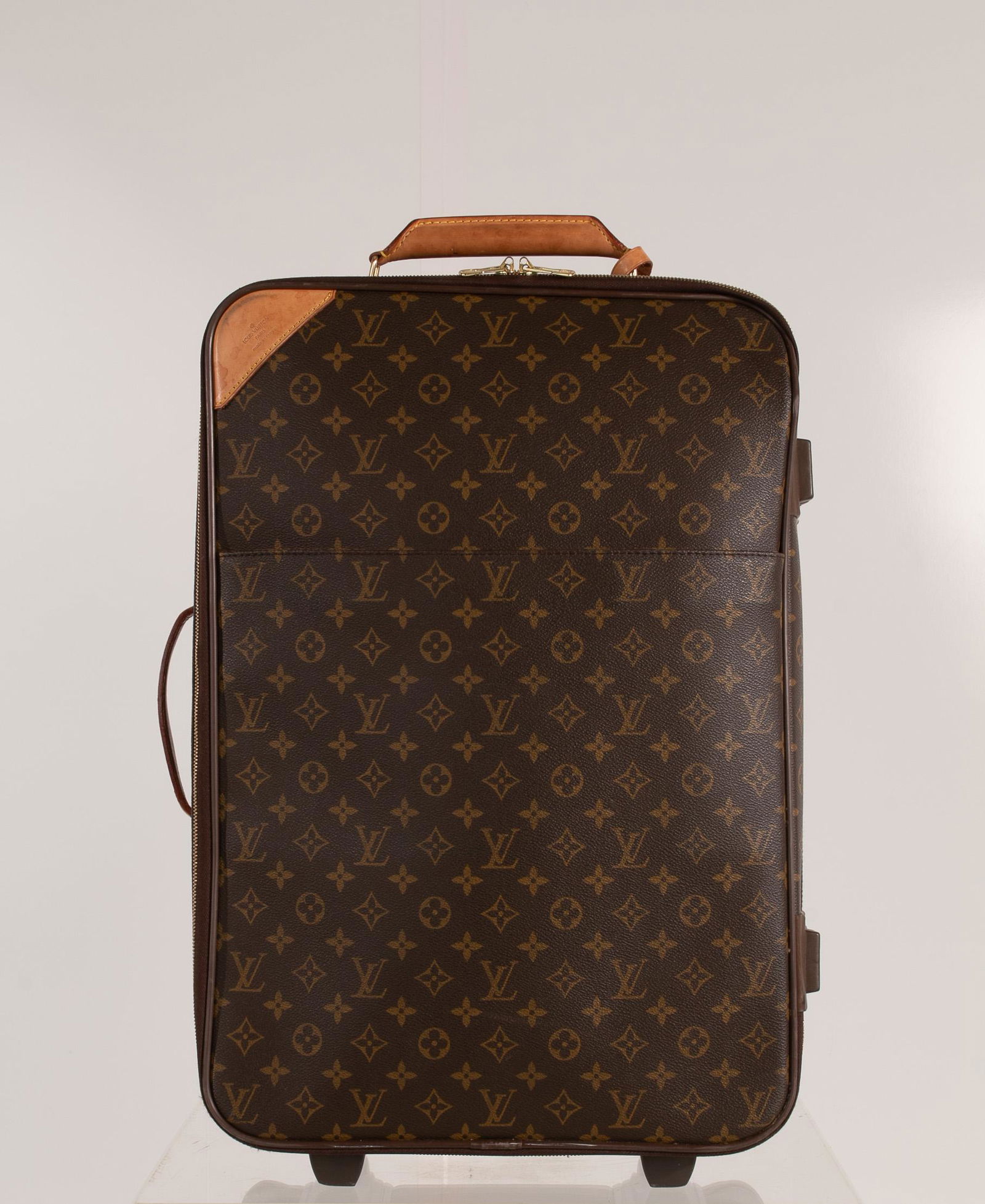 Louis Vuitton Pegase 55 (1 of 12)