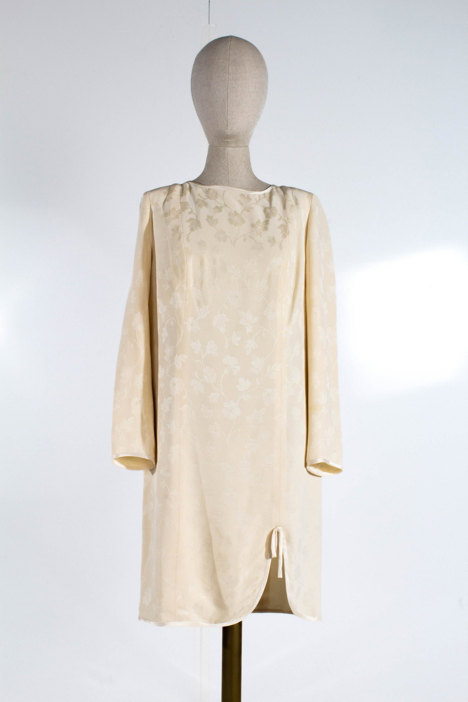 Ognibene Zendman Silk Dress Cream: Ognibene Zendman 100% Silk Dress Cream, Front 38", Chest 17", Collar to Cuff 26", Shoulder to cuff 23", Back Collar to Bottom Hem 34", Pit to Pit 17", Pit to Cuff 15"