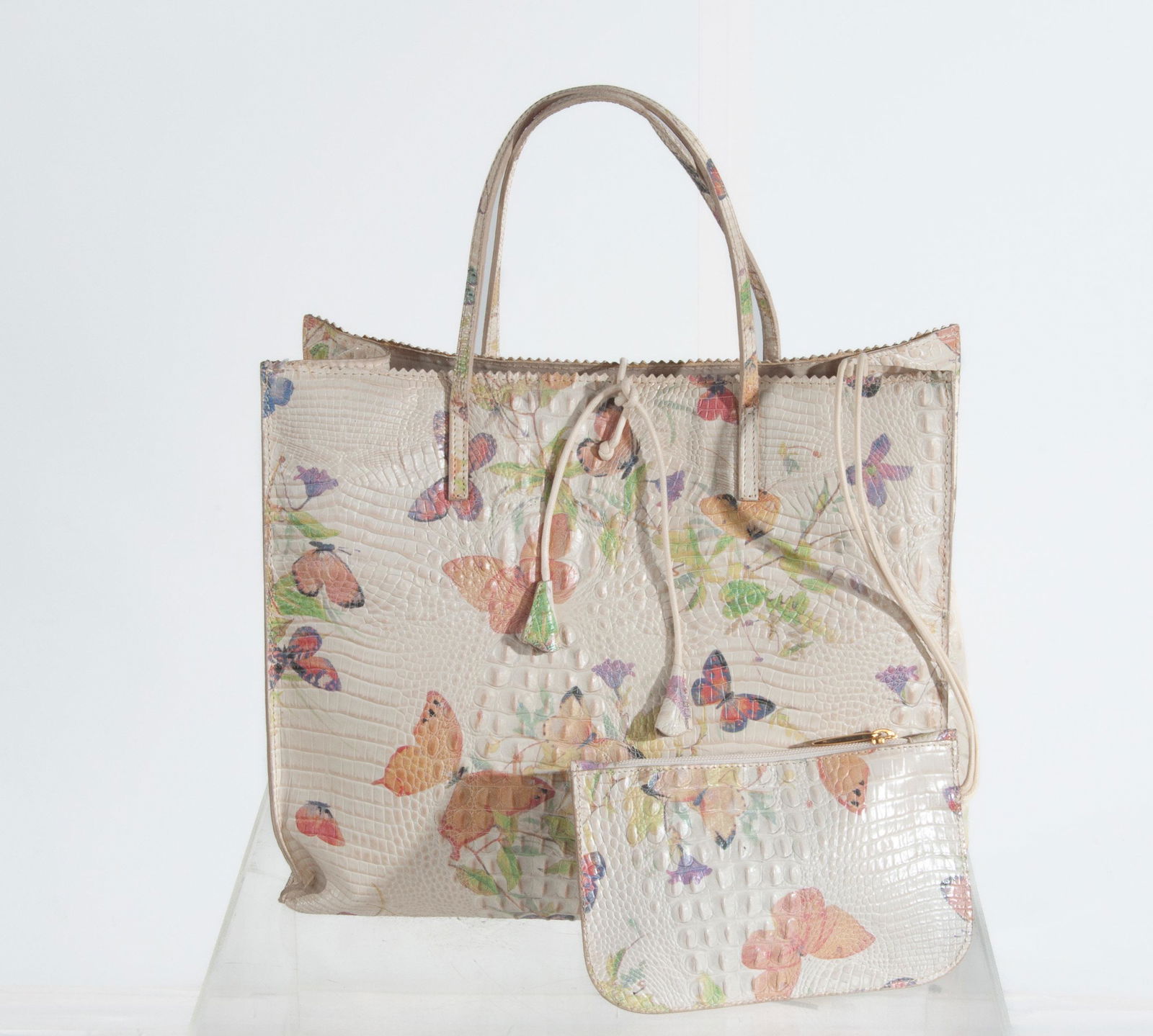 Suarez Crocodile Garden Tote Butterfly Print w/ Pouch Accessory Cream (1 of 19)