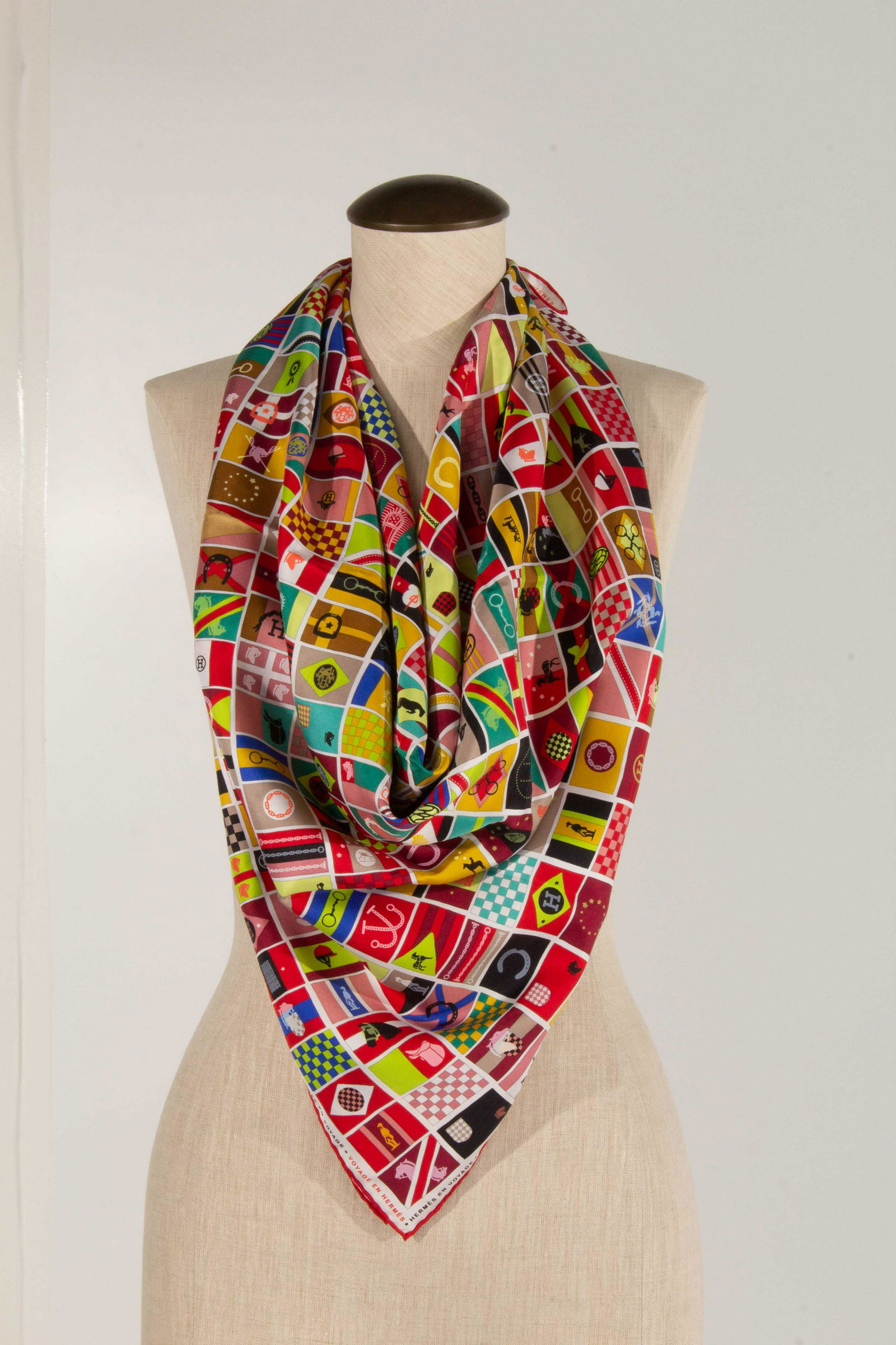 Hermes Paris Silk Twill 90cm Scarf "en Voyage" (1 of 5)