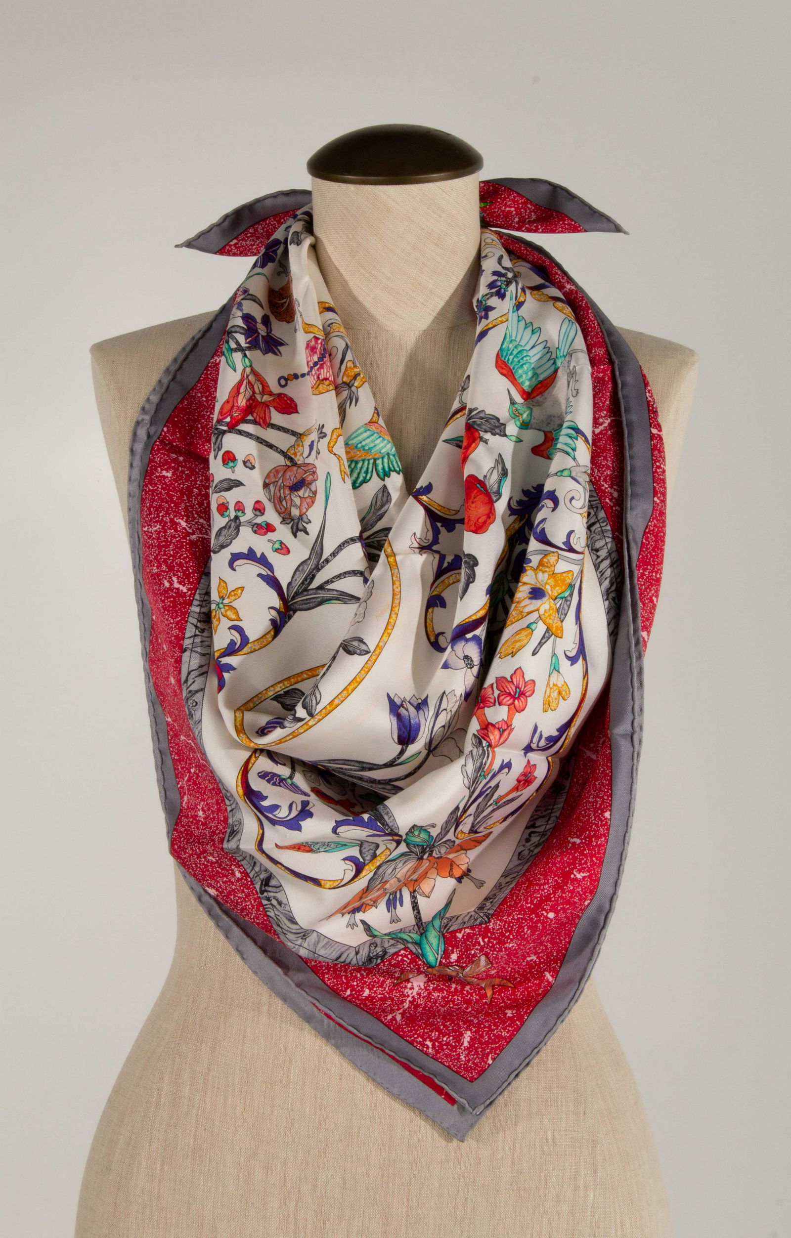 Hermes Paris Silk Twill Scarf 90cm "Pierres d'Orient et d'Occident" (1 of 10)