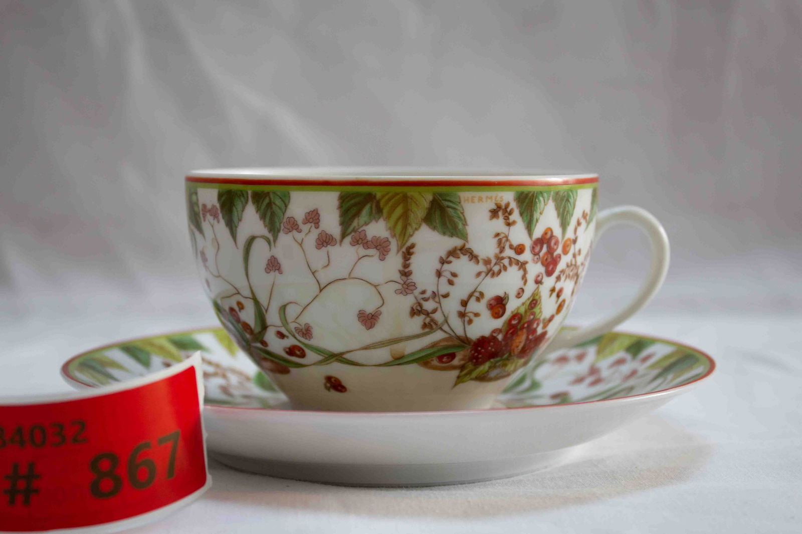 Hermes Paris Porcelain Tea Cup & Saucers La Jardin De Pytha Gore (3 pcs): Hermes Paris Porcelain Tea Cup & Saucers La Jardin De Pytha Gore (3 pcs)