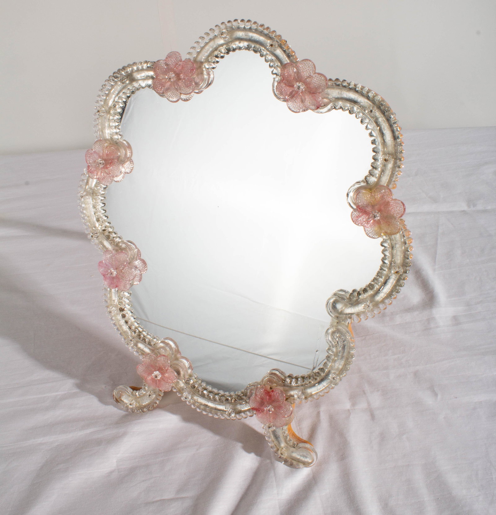 Mirror: Mirror (Missing Description)