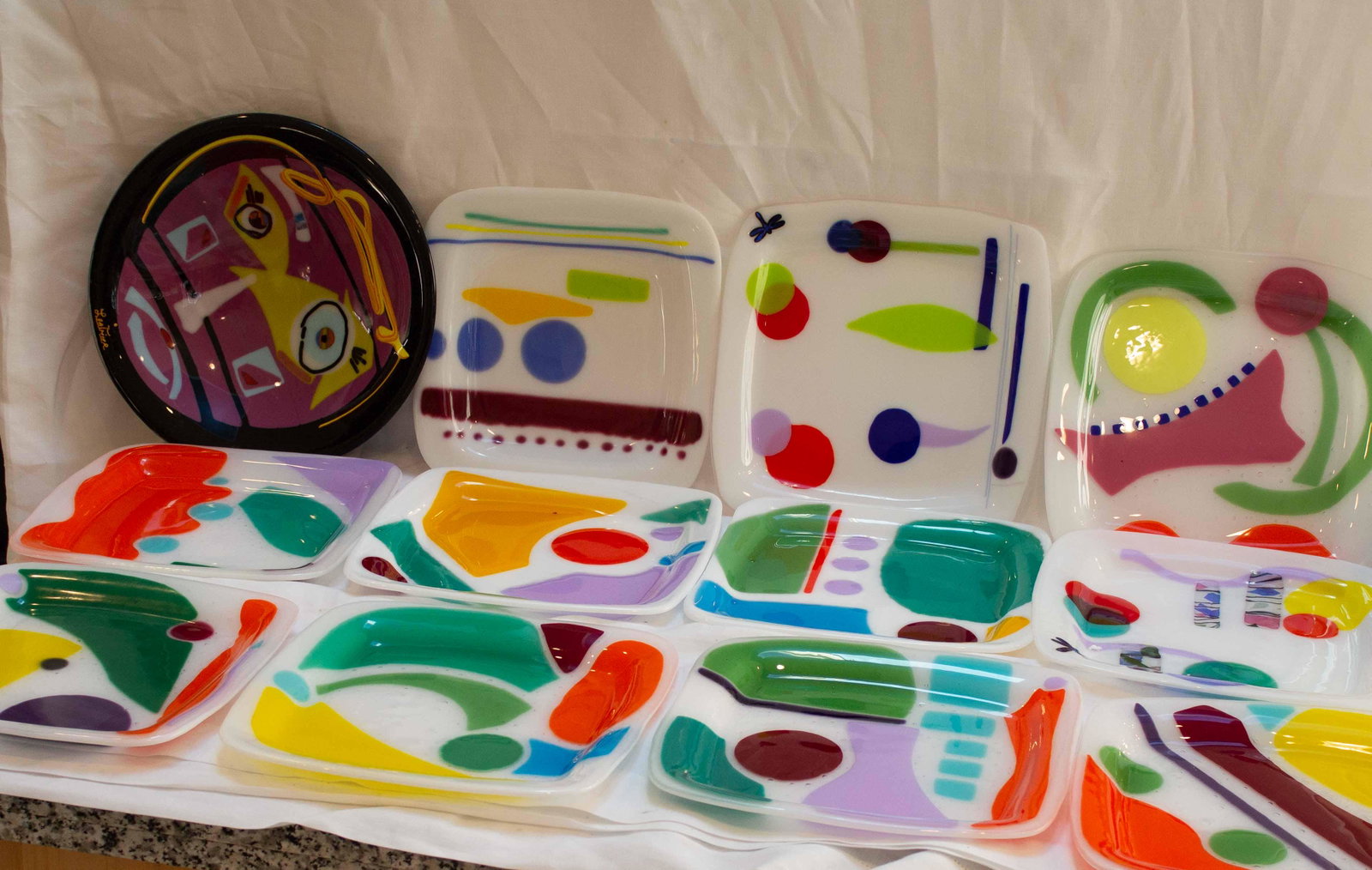 LeaTrice Fused Glass Plates Set of 10 + 2 Serving Pieces: LeaTrice Fused Glass Plates Set of 10 + 2 Serving Pieces