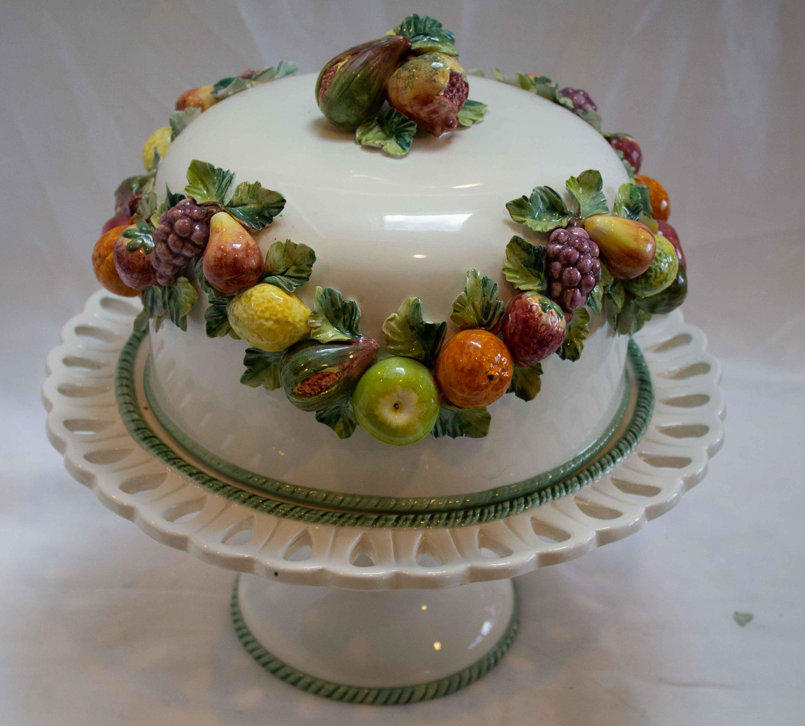 Majolica Cake Stand with Lid Fruit Motif (Several Leaves are (Chipped) (1 of 9)