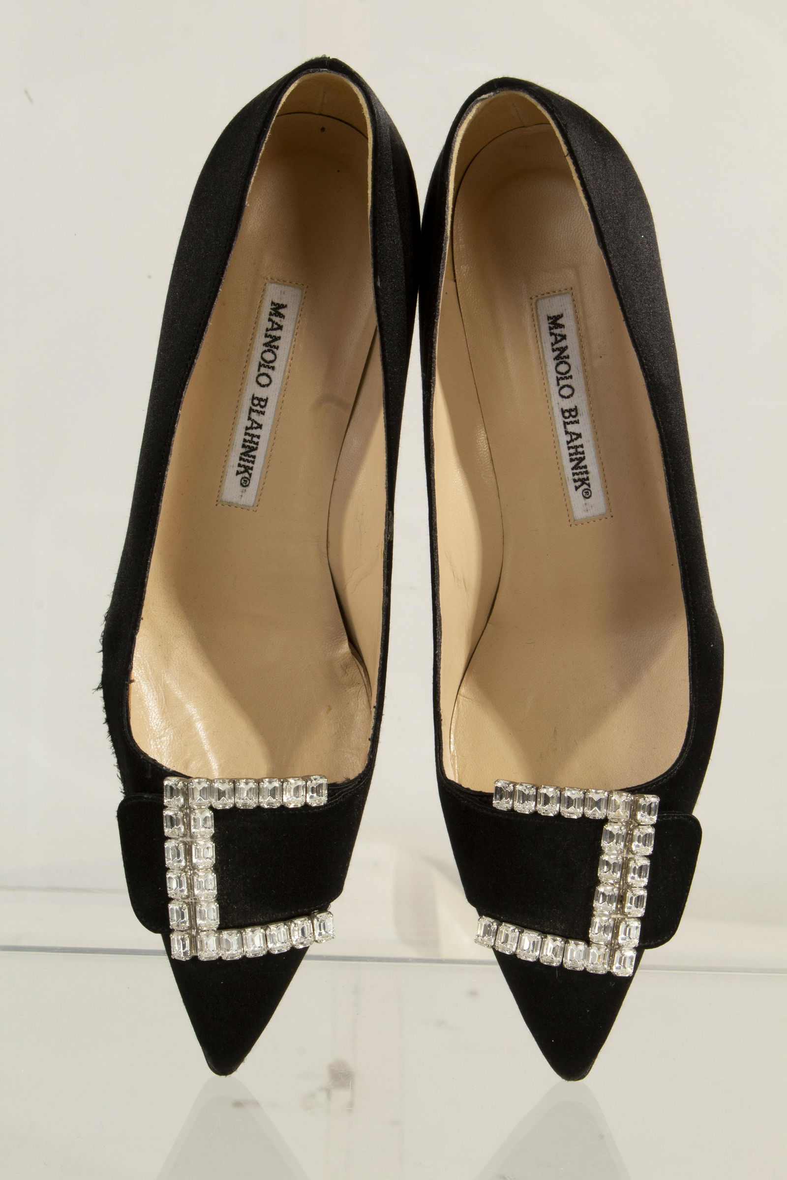 Manolo Blahnik Rhinestone Buckle Satin Point Toe Pump Size 37.5 (1 of 6)